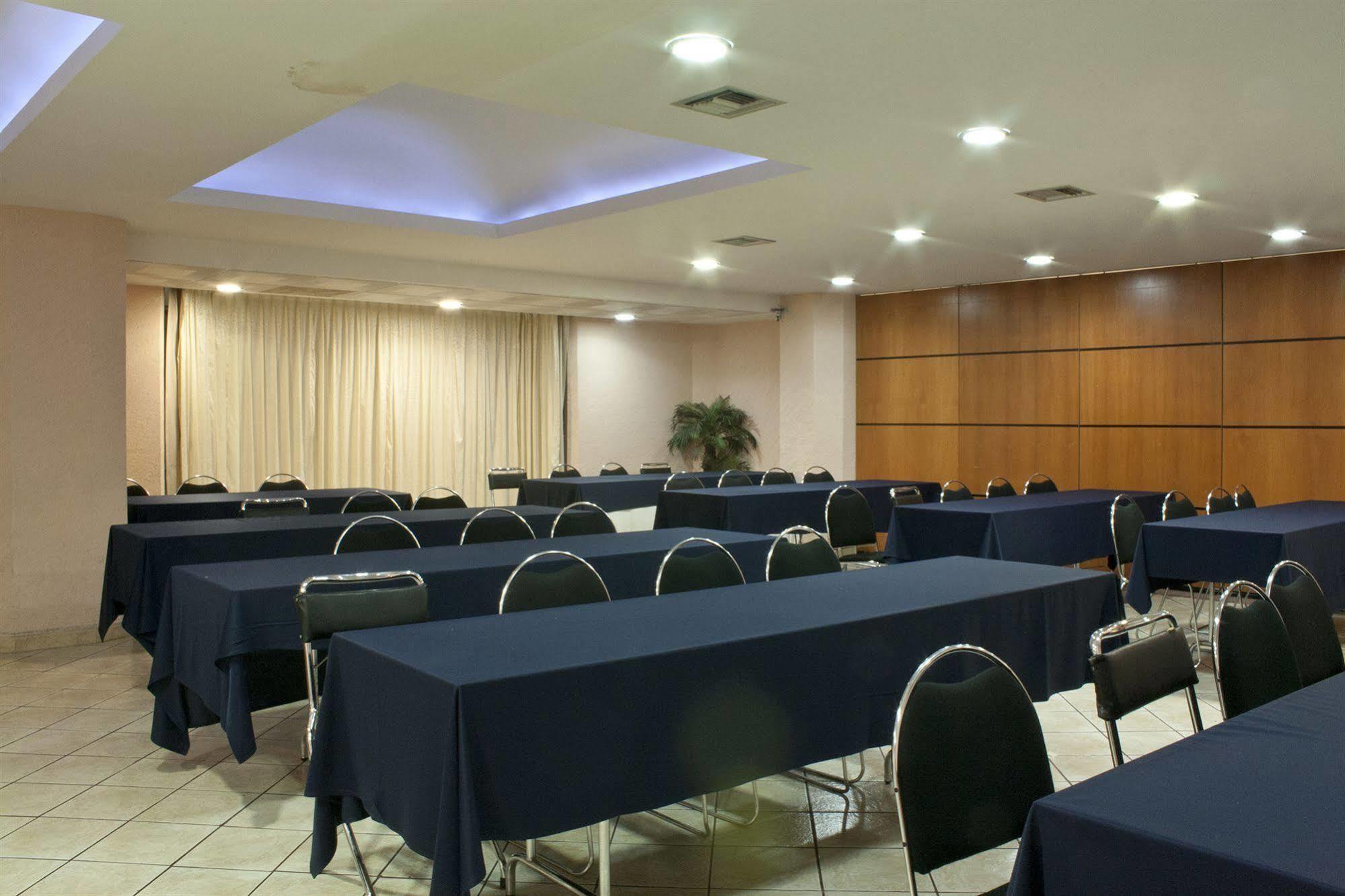 Hotel Real Plaza San Luis Potosí Eksteriør billede